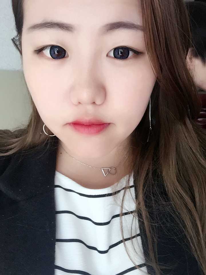 真人比镜子里的丑吗(真人比镜子里的丑吗 知乎)