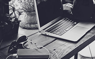 纽扣电池电压(纽扣电池能充电吗)